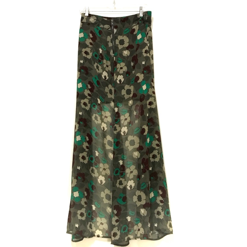 Lamour Hi-Low Skirt - Picture 6 of 8